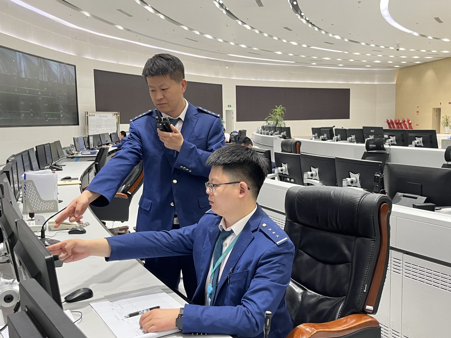 2行车调度员双人确认.jpg